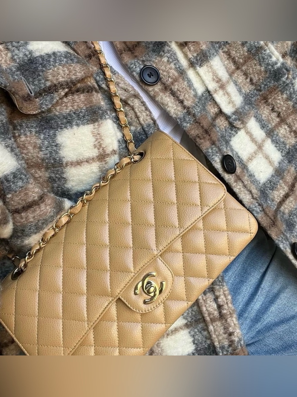 🦄 Vintage Chanel Classic Flap Dark Beige Caviar 24K Gold Hardware - Picture 3 of 9